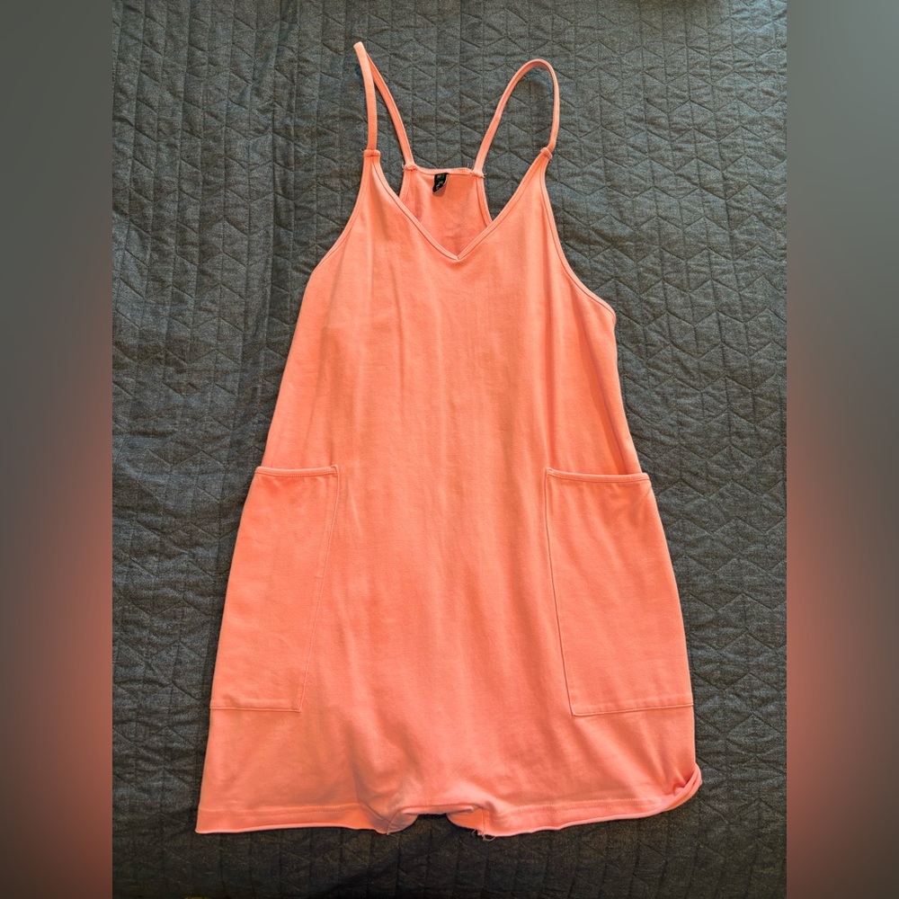 Cute and comfy pink romper!